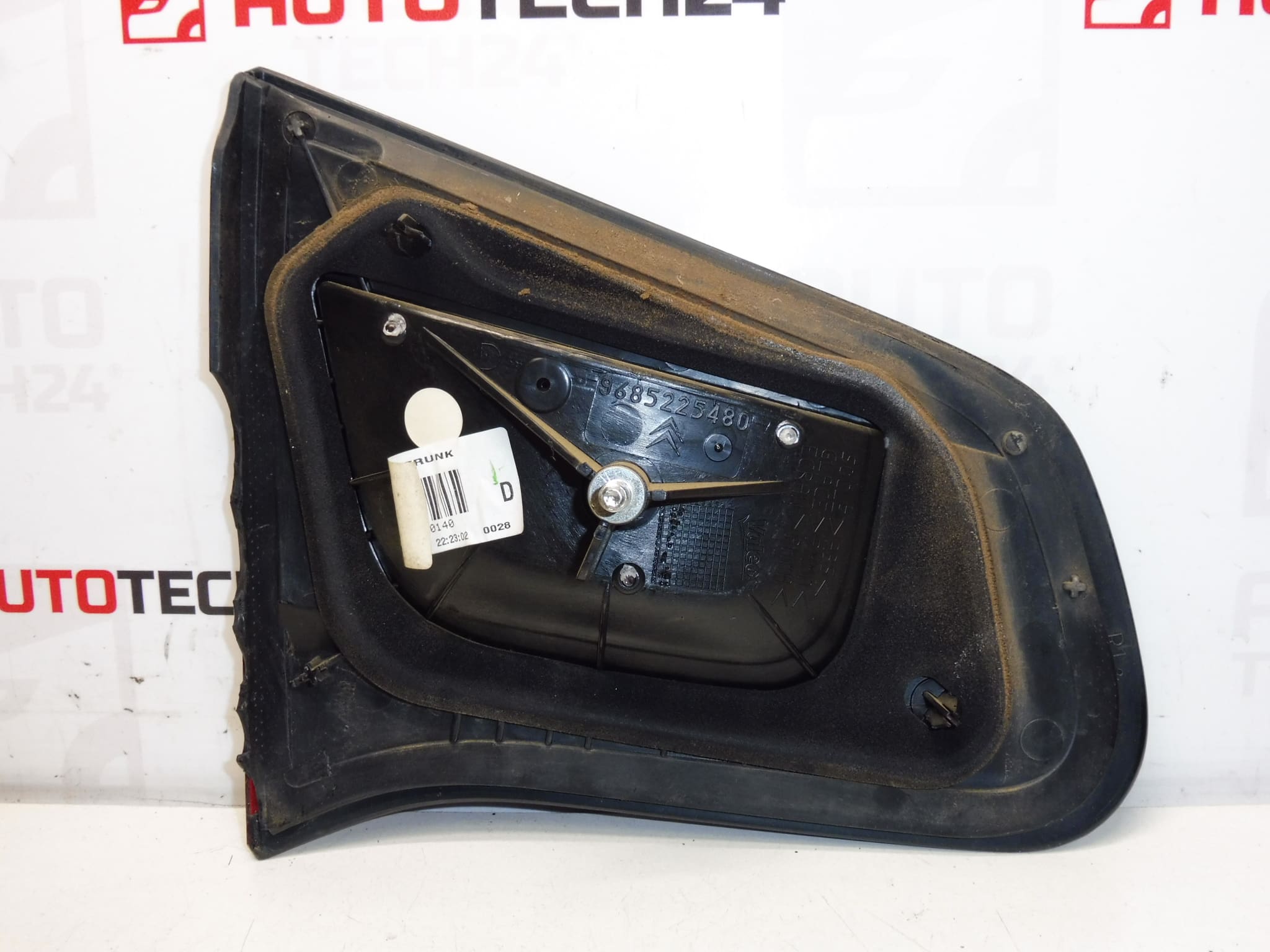 Rechte hintere Lampendeckel Citroën C3 II 89090140 – Bild 2