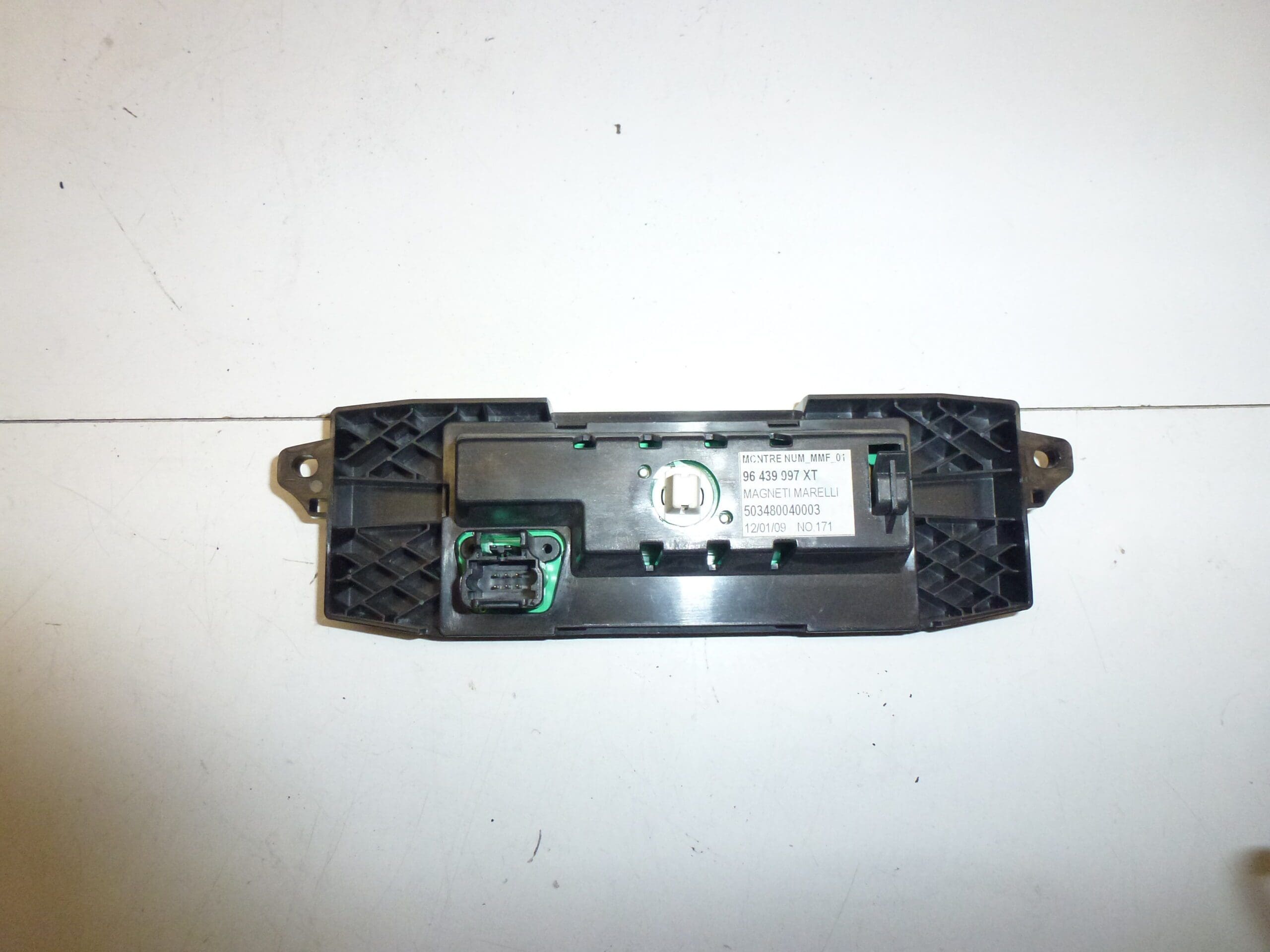 Anzeige Citroën Peugeot 96439997XT 6155R3