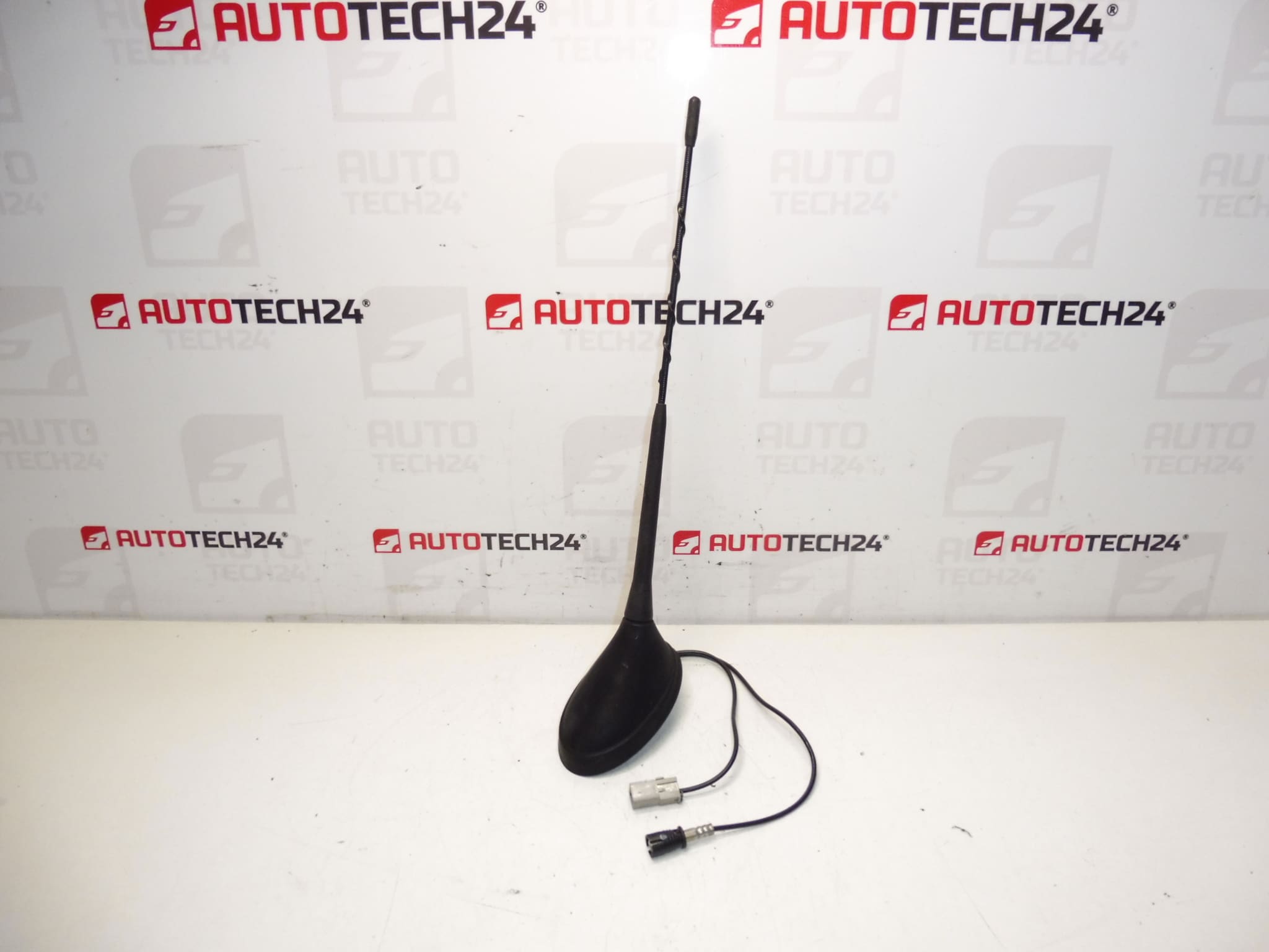GPS-Antenne Peugeot 3008 5008 9664509580 6561XT