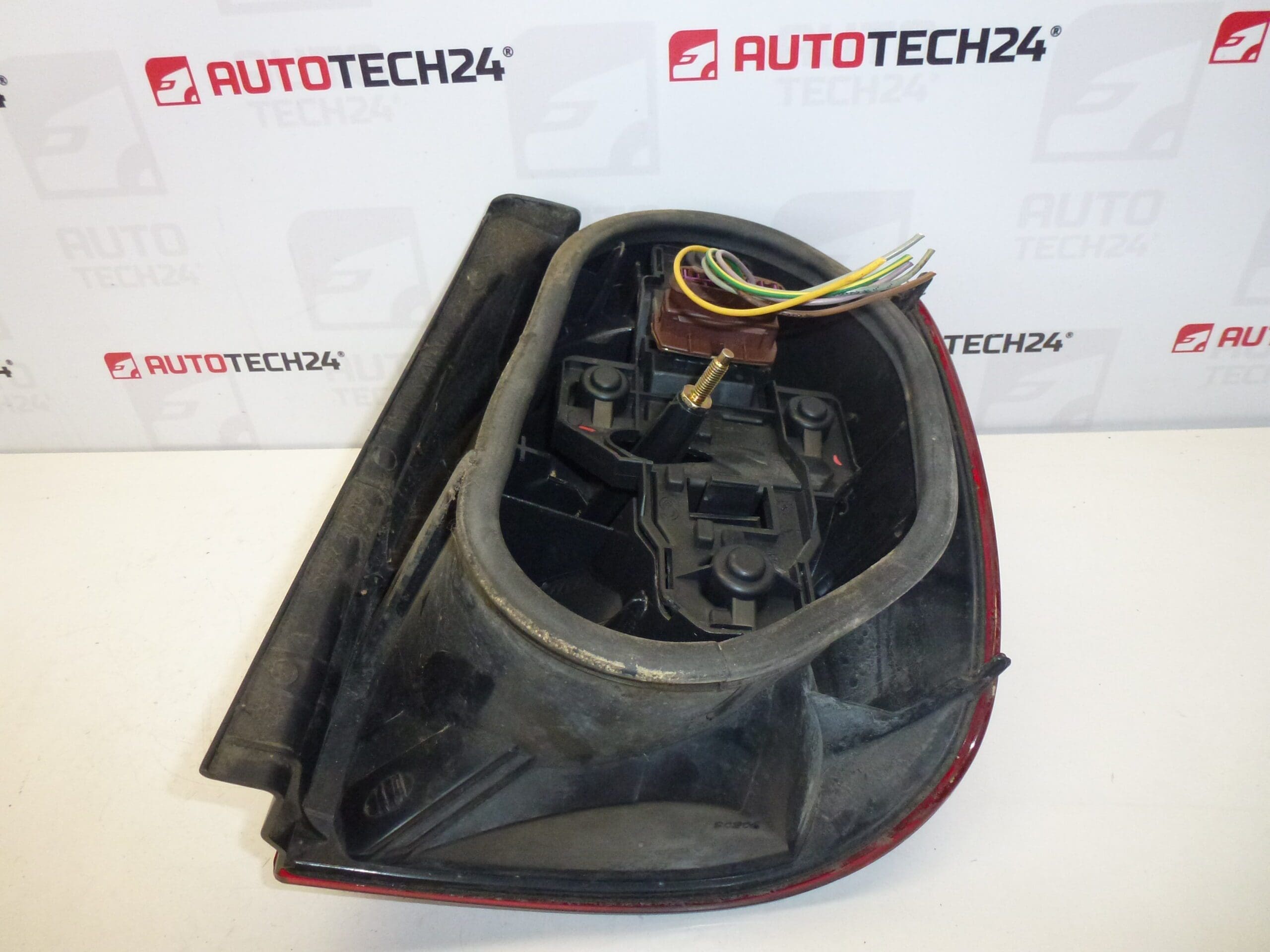 Rückleuchte links Citroën Xsara Kombi 6350J8 – Bild 2