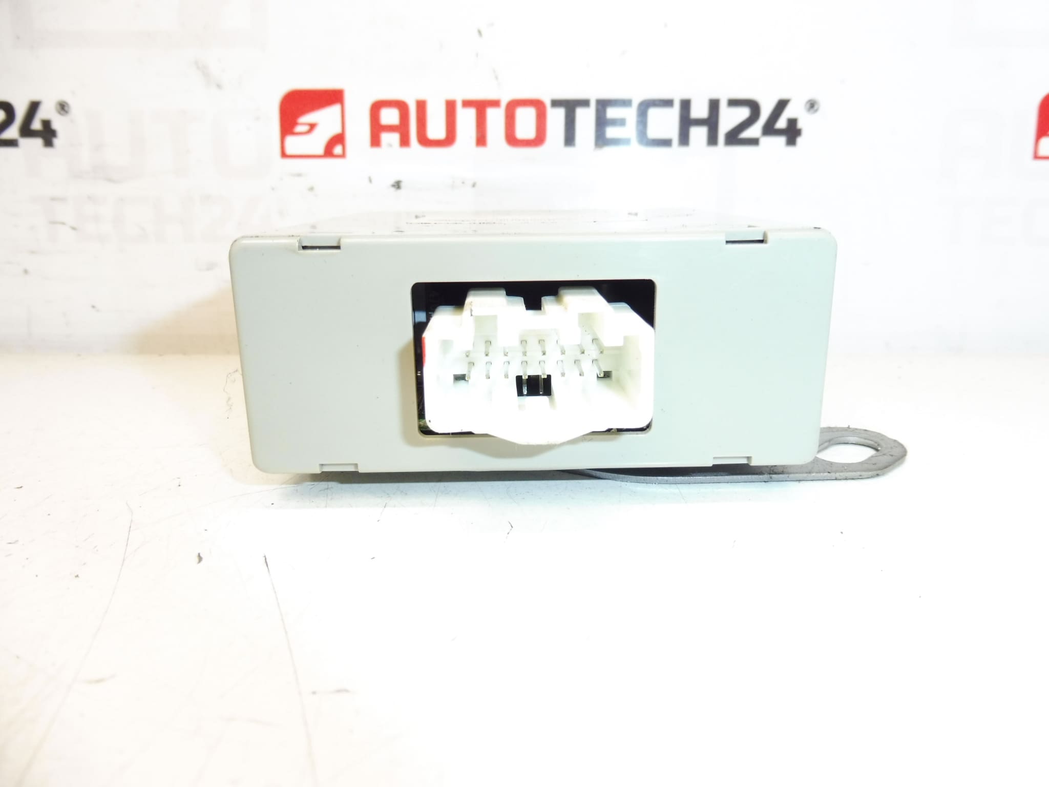 Steuergerät 4WD Citroën C-Crosser Peugeot 4007 8631A676 314404 – Bild 2