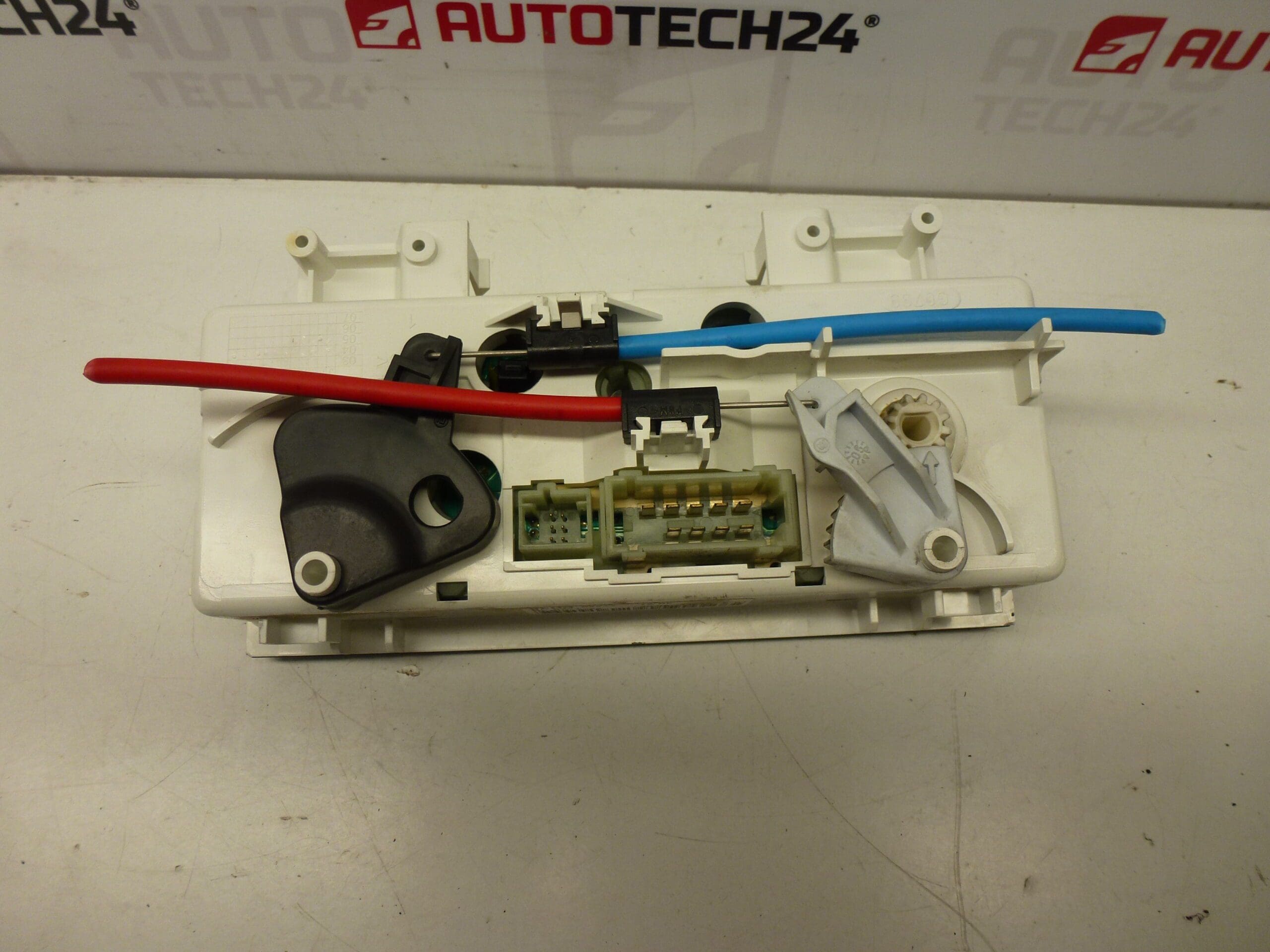 Heizung und Klimaanlage Peugeot 307 II K2860 T5RF 1607875480 6451VN