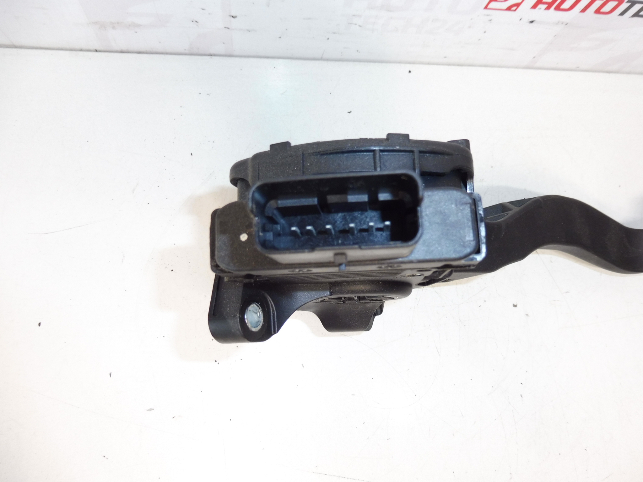 Hella Citroën Peugeot 9681844480 1601Z7 Gaspedal