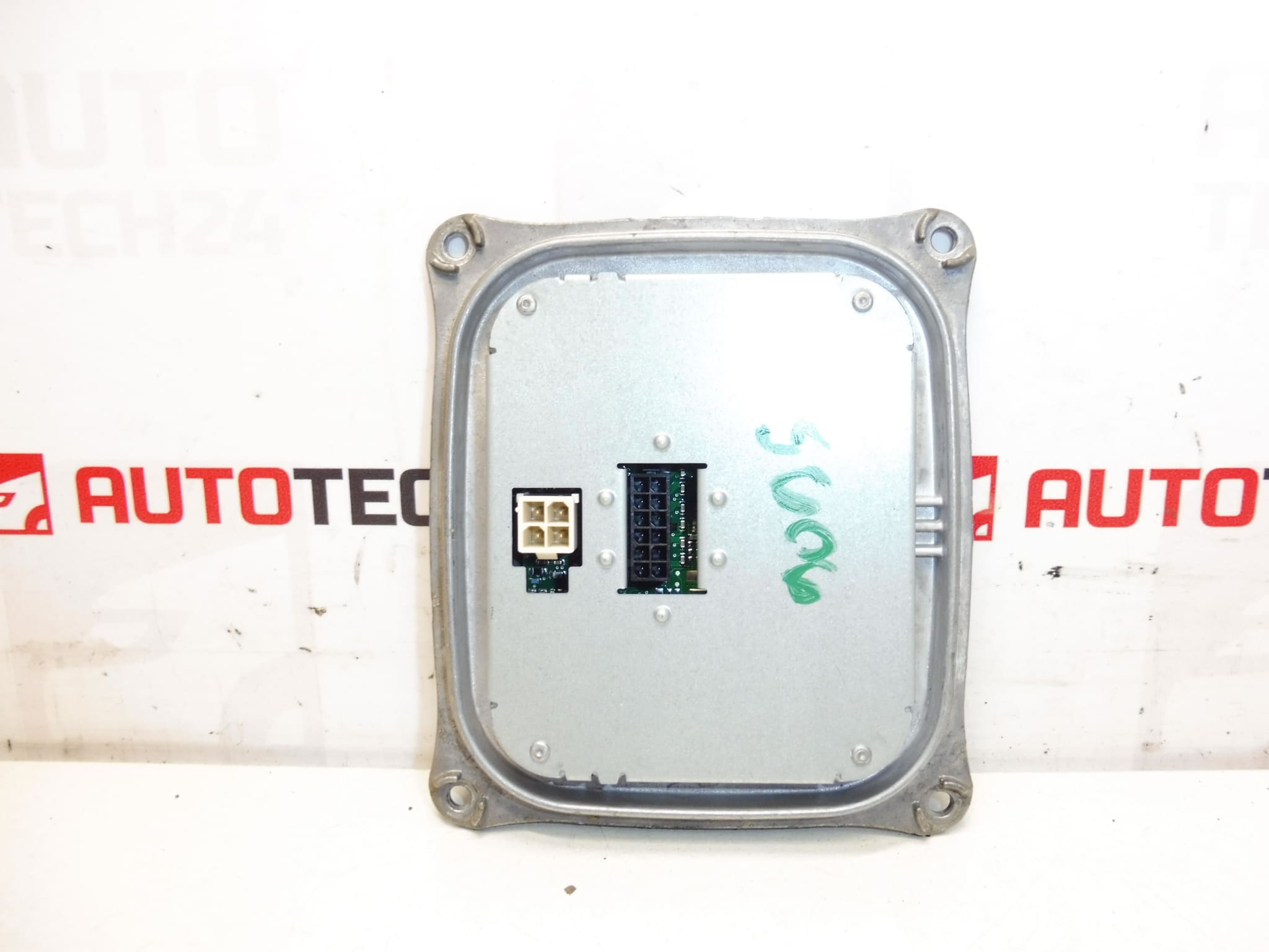 Peugeot 308 T9 LED-Scheinwerfereinheit 1610426980 130732940300 – Bild 2