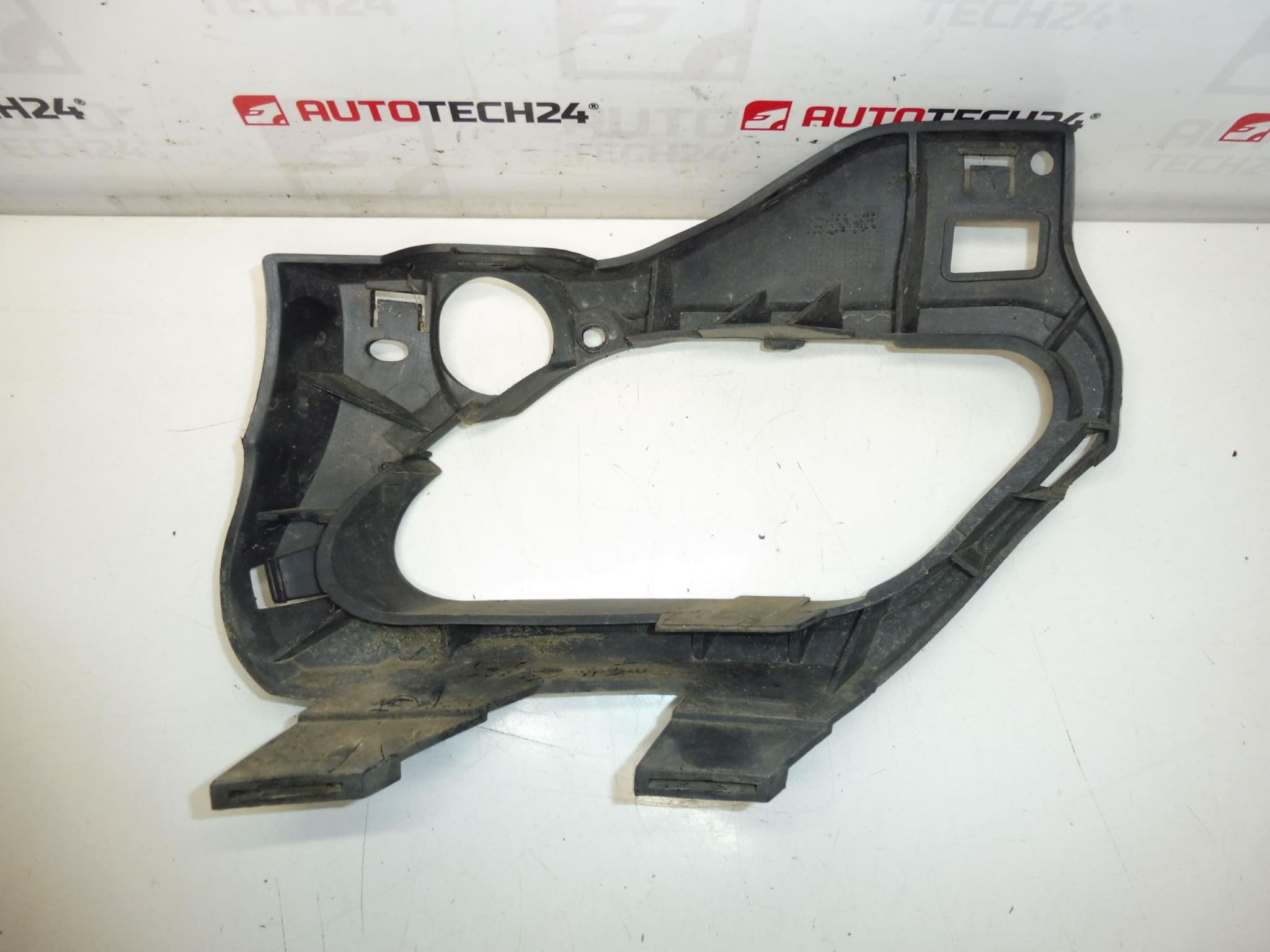 Citroën C4 Coupe Rahmen für Nebelschlussleuchte rechts 7414KE – Bild 2