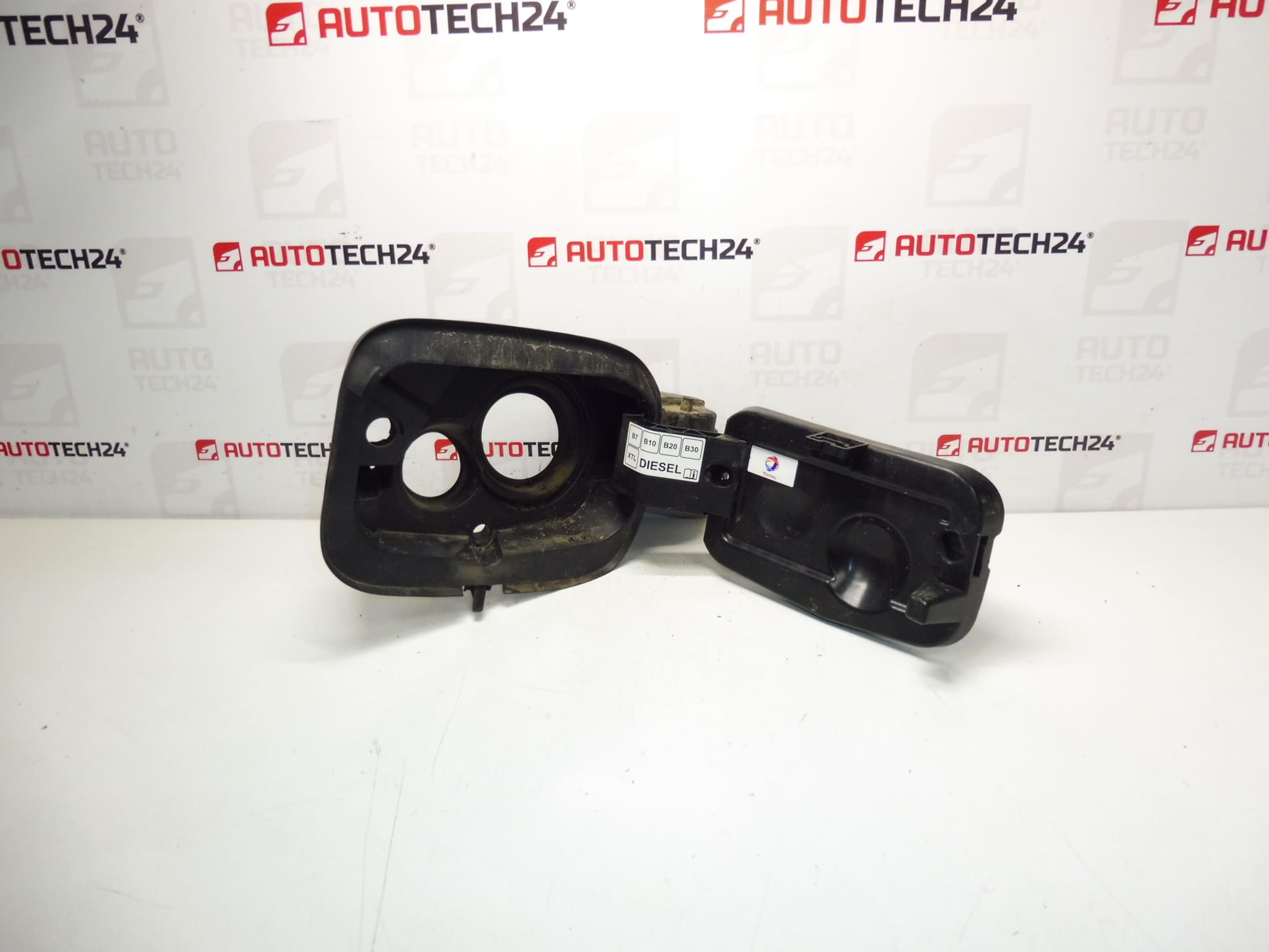 Peugeot 308 T9 Tankdeckel 9818229080