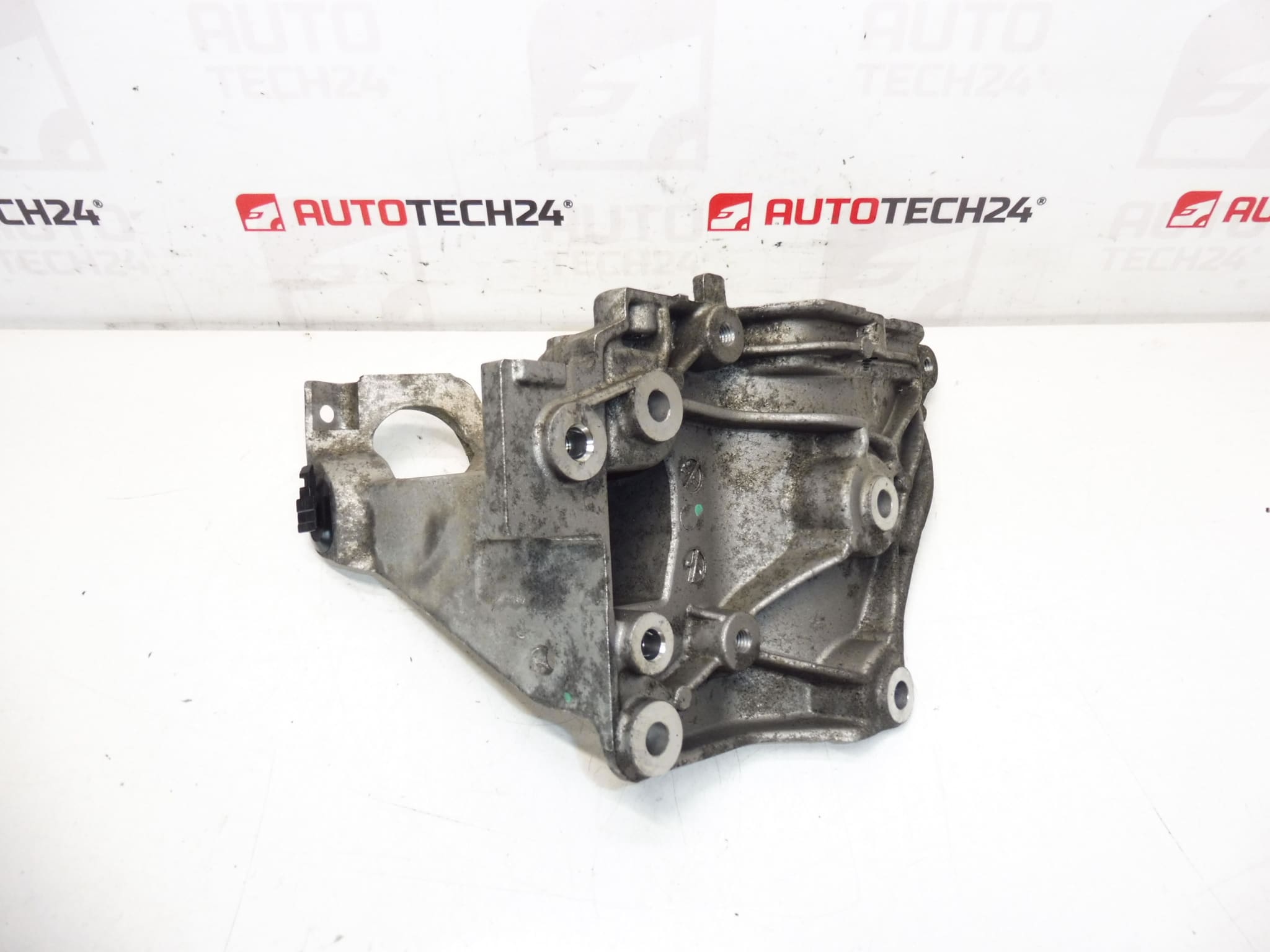 Halter Klimakompressor Citroën Peugeot 9675508280 5706Q0 – Bild 2