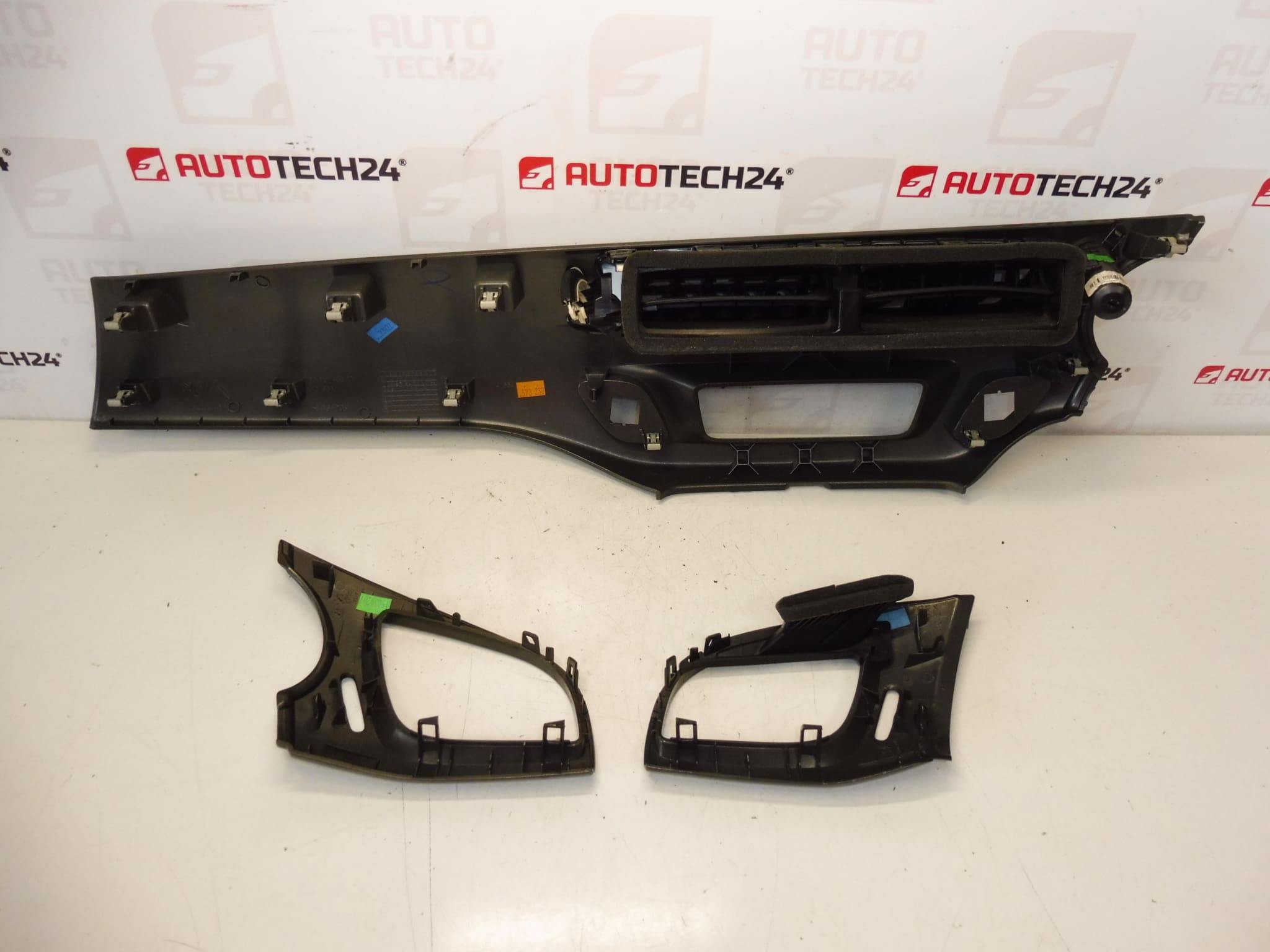 Citroen C3 II A51 Armaturenbrett-Verkleidungsset 9685748677 96857498ZD 96857501ZD – Bild 2