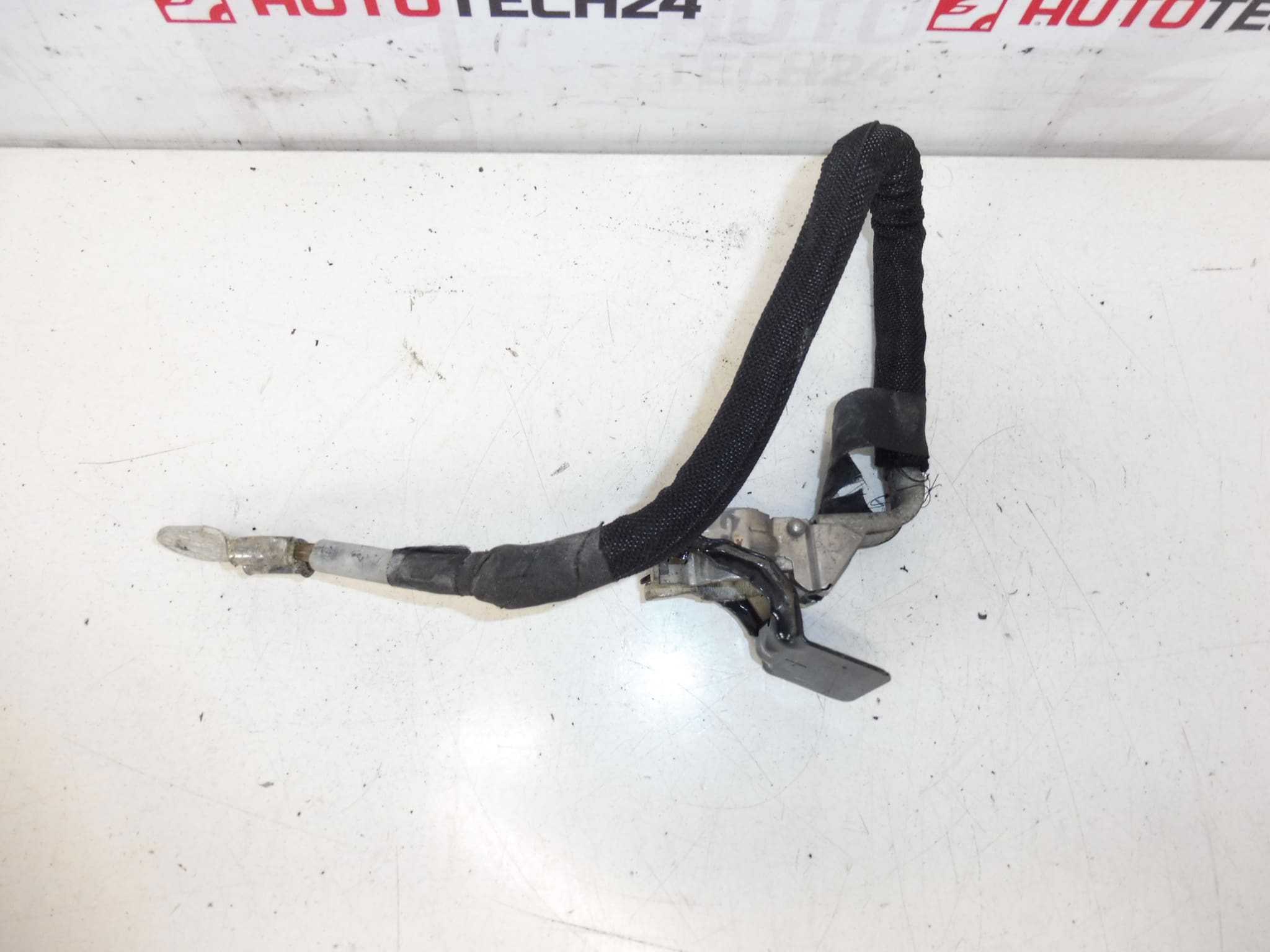 Verbindungskabel + Pol im Peugeot-Motor 9674808180 564621 – Bild 2