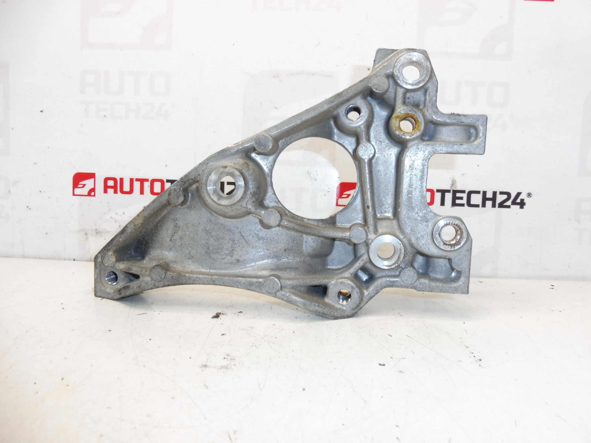 Halter für Klimakompressor Citroën Peugeot 1.6 eHDI 9672950980 6453NS
