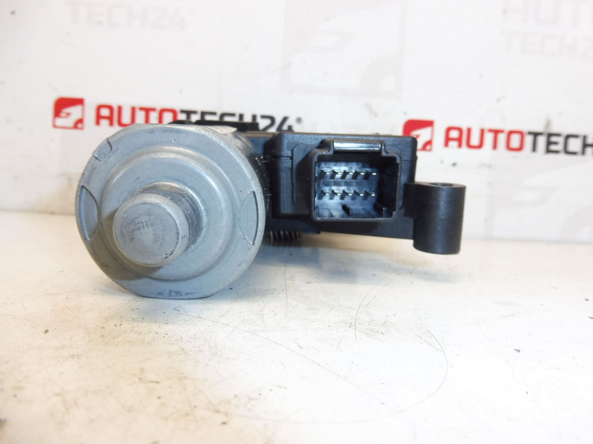 Elektromotor BOSCH Citroën C4 Picasso 0390200072 8401NC – Bild 2