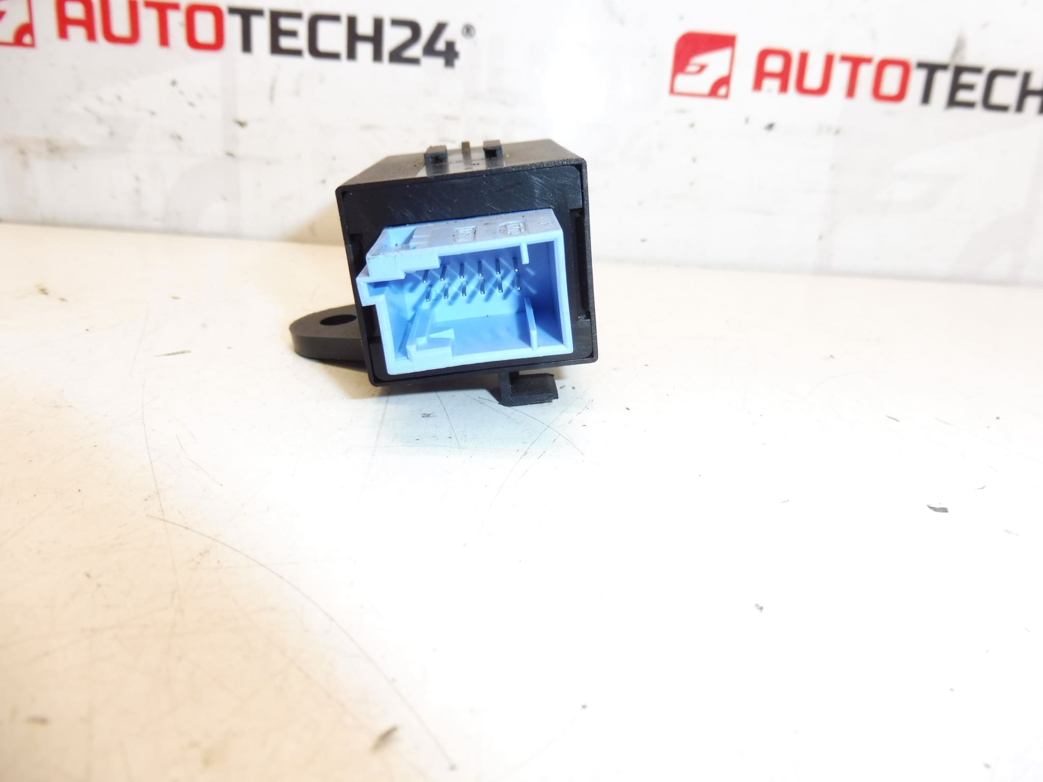 Sicherheitspassrelais Citroën Peugeot 9652174680 8914GH – Bild 2