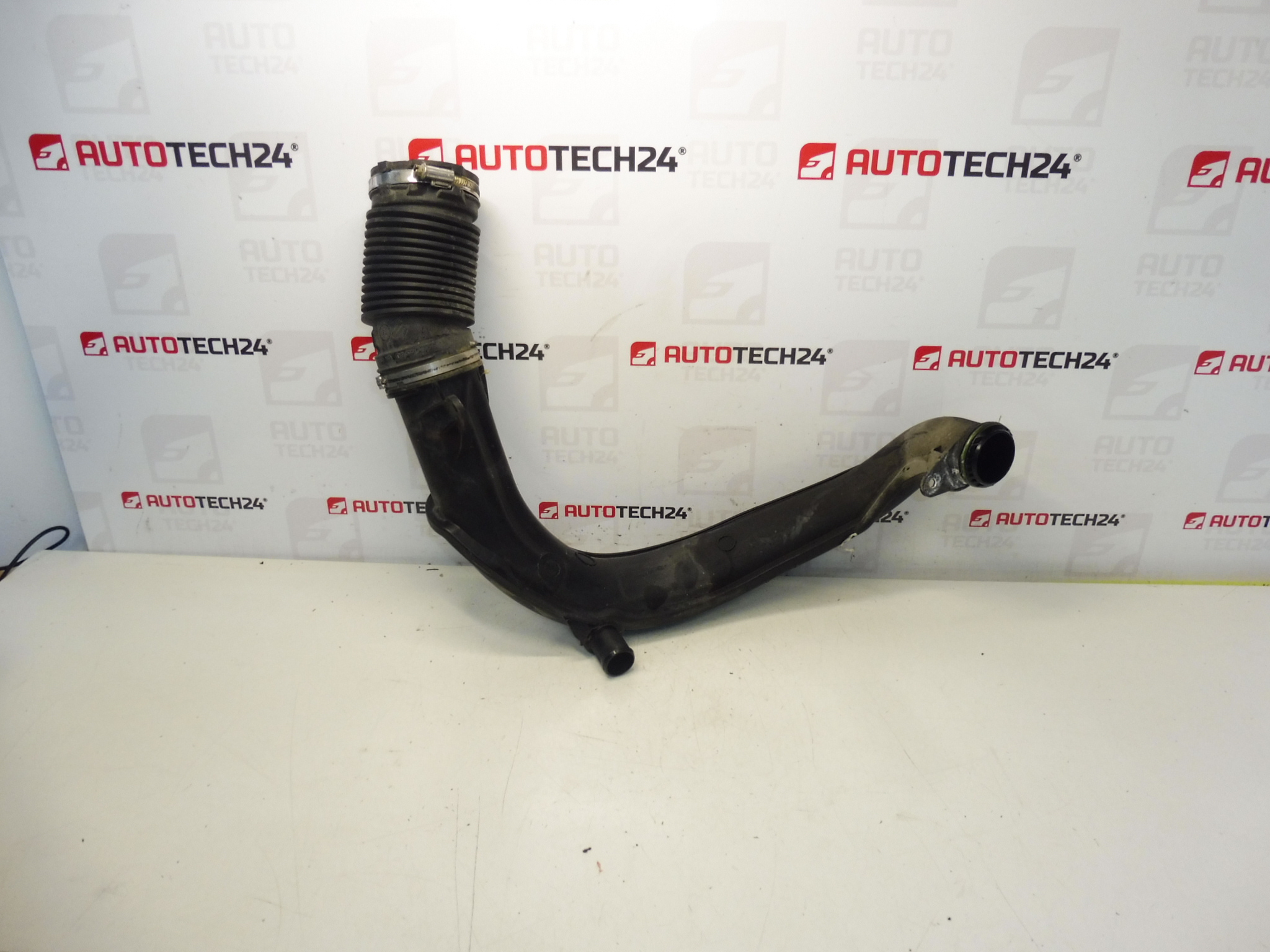 Ansaugrohr für Citroën Peugeot 2.0 HDI 9652091380 143484