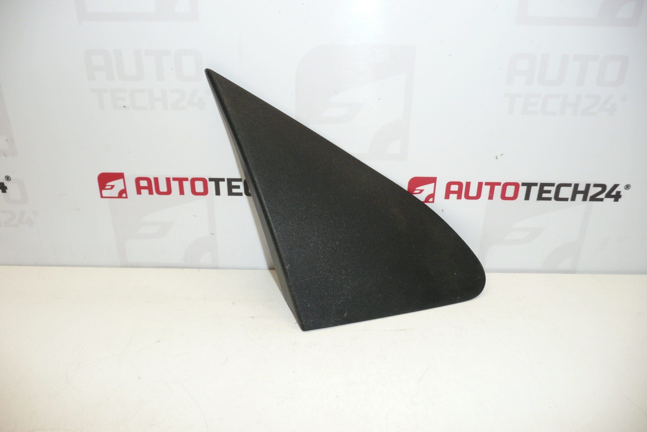 Abdeckung des rechten Kotflügels Citroën C1 Peugeot 107 60117-0H020 8120Q7