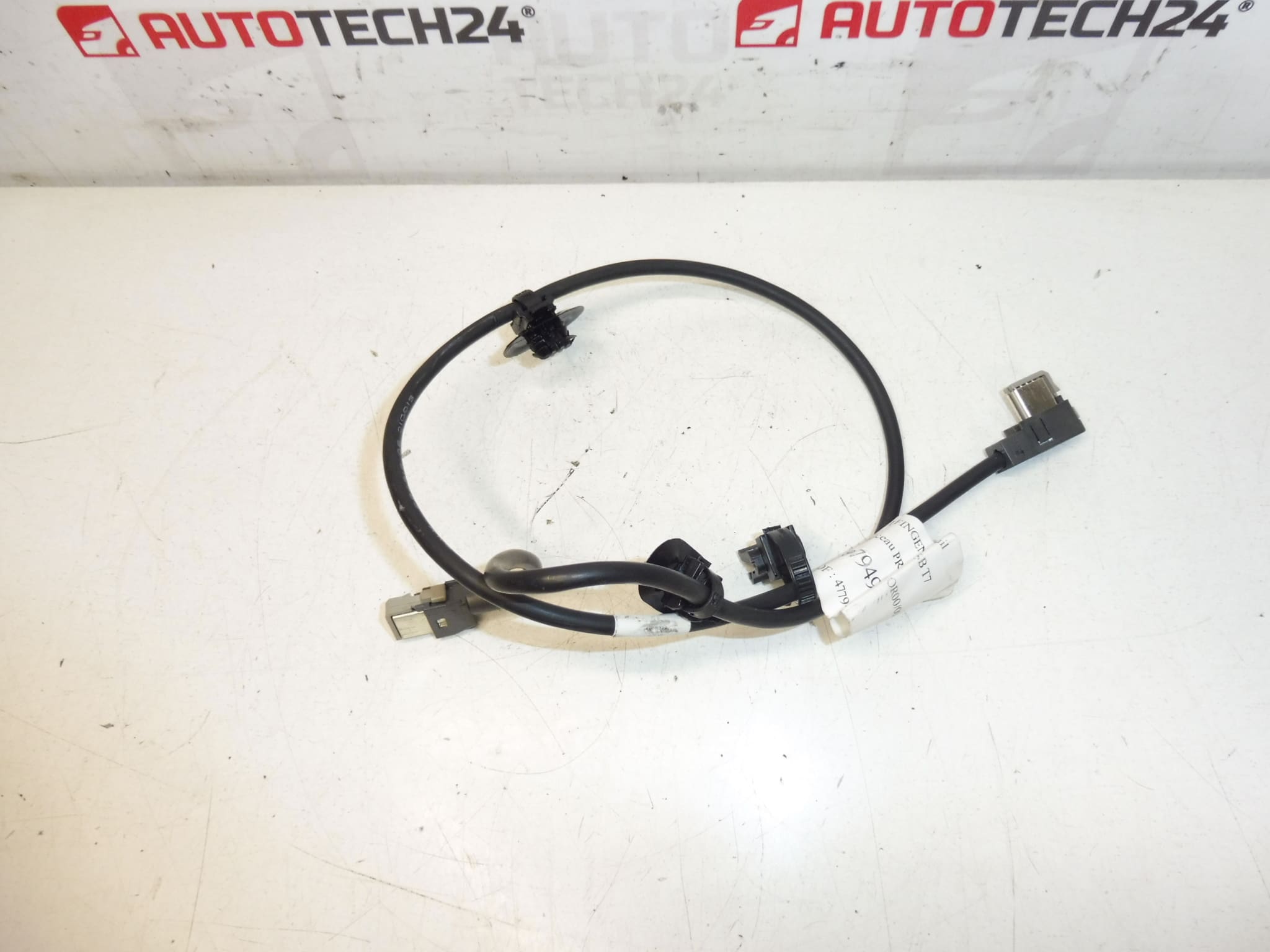Citroen Peugeot USB-Volume 9687949180 6586ZS