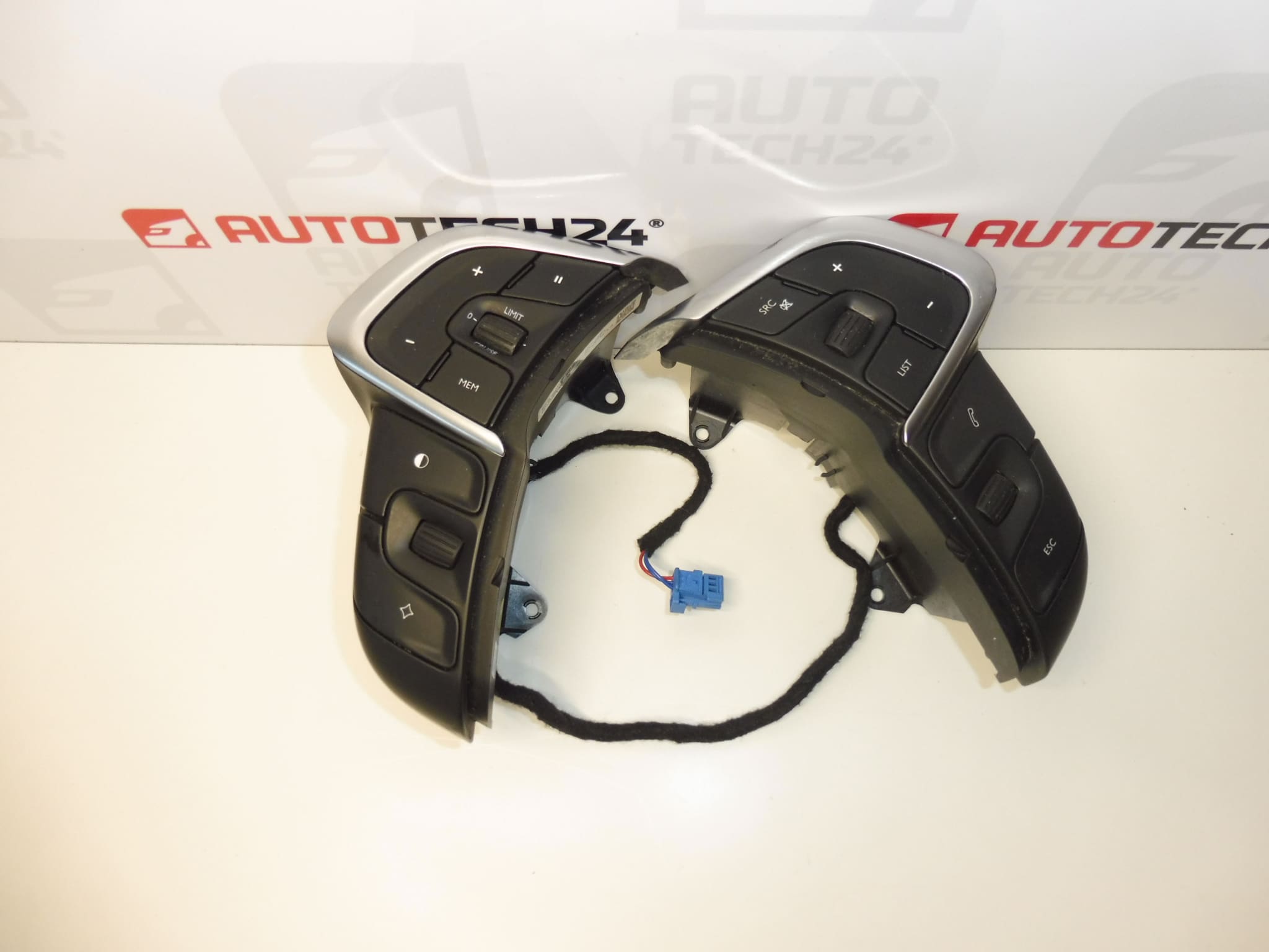 Lenkradsteuerung Citroen C4 II und DS4 96720514ZD 98094655ZD