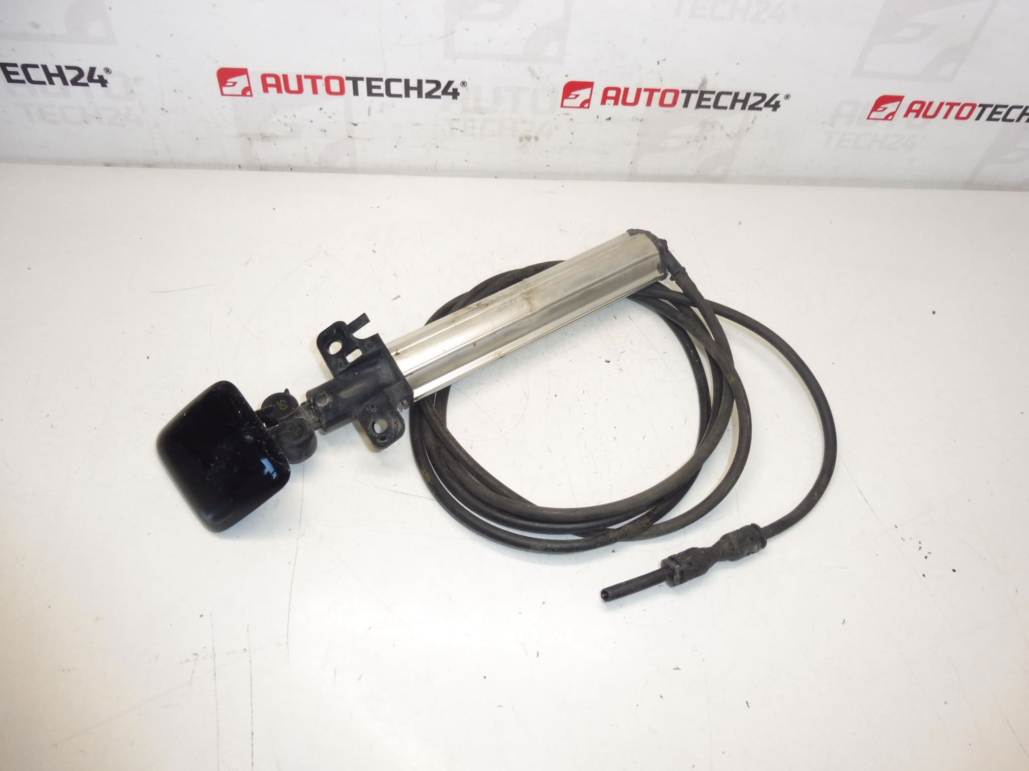Linke Scheinwerferwaschdüse Peugeot 308 T7 6438Y7 6438Z0