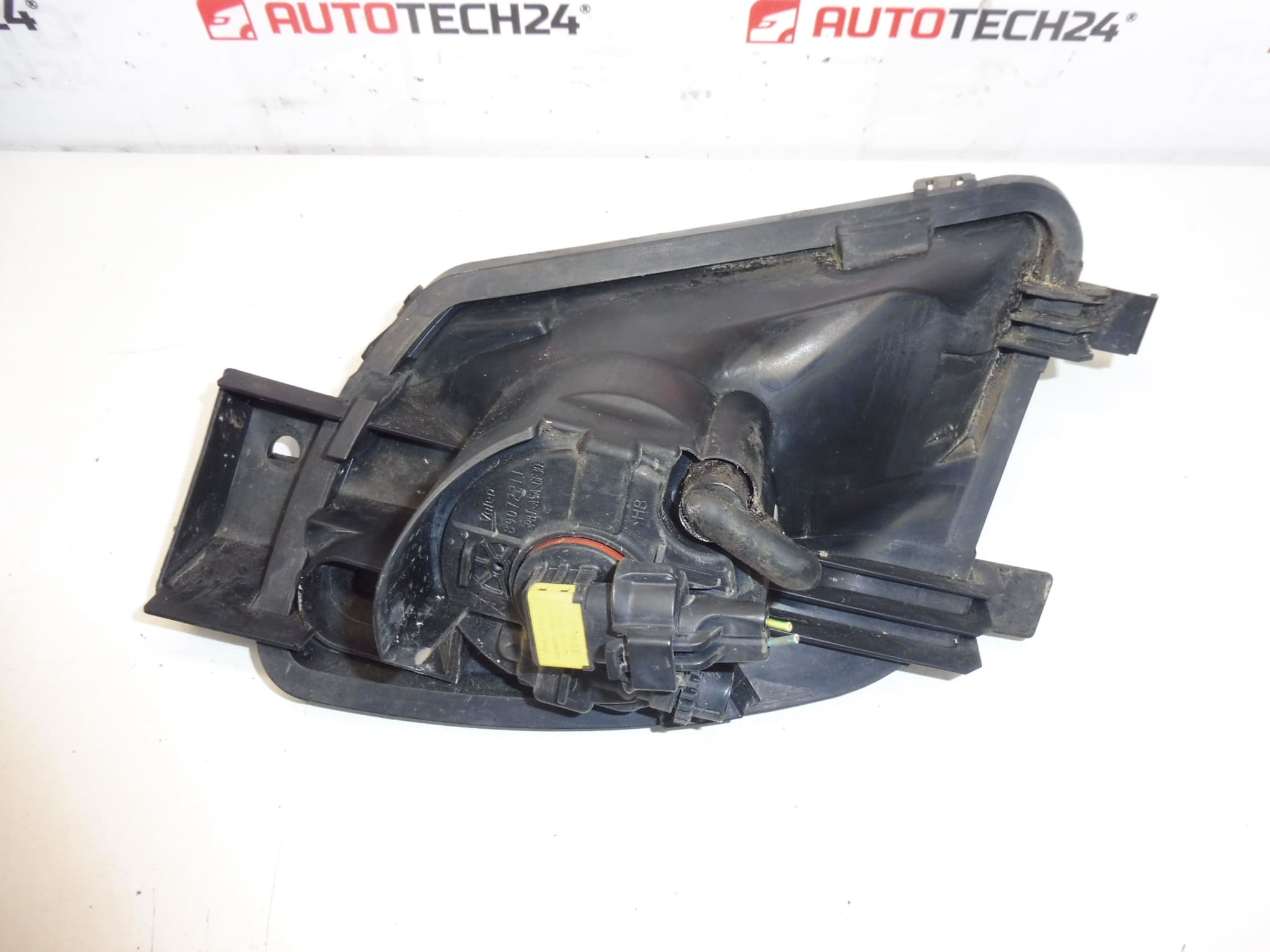 Nebelscheinwerfer vorne links Peugeot 308 9680498680 6208F0 – Bild 2