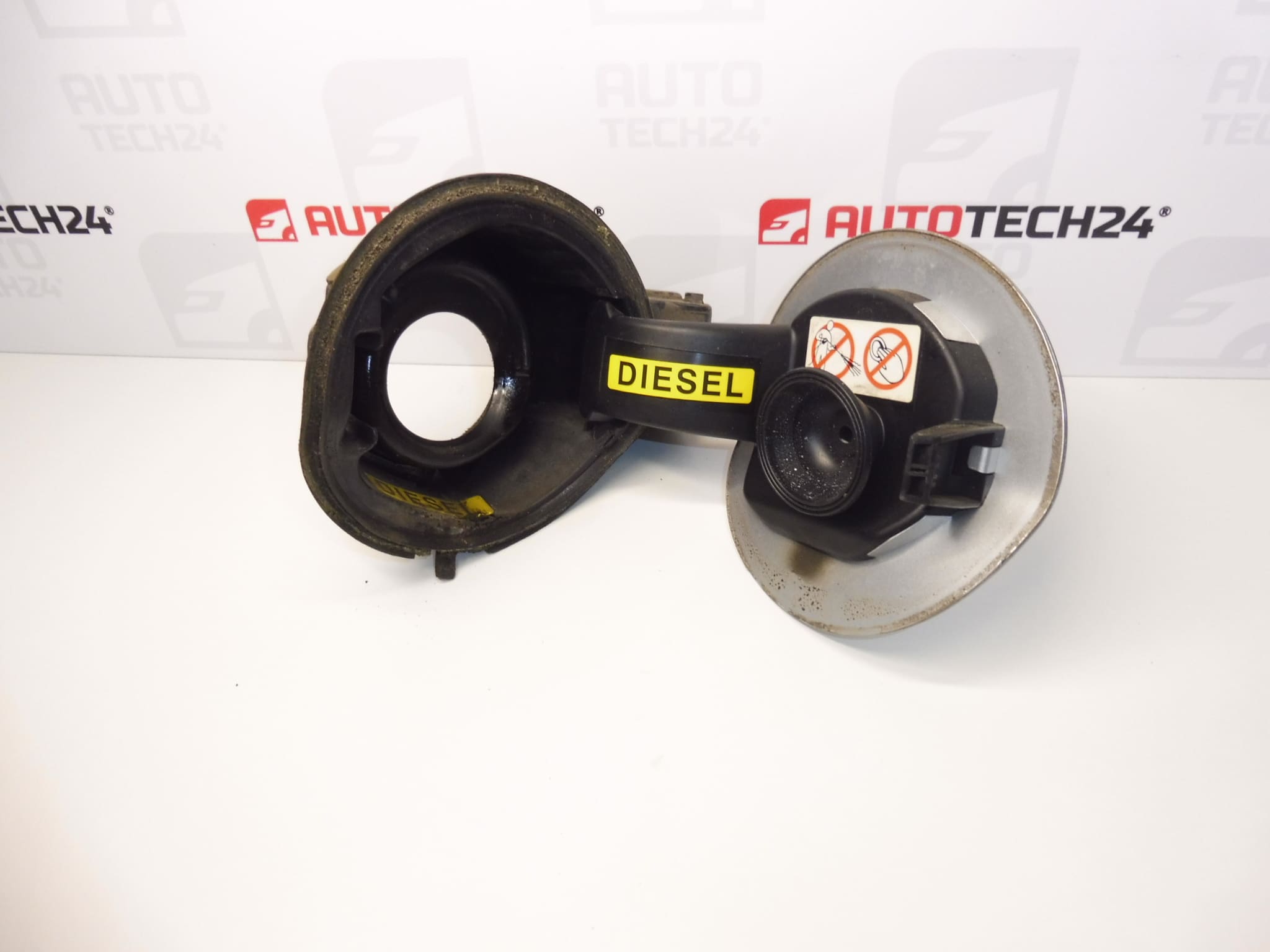 Tankdeckel Citroën C4 B7 EZRC 9687310880 1517J1 1518F9