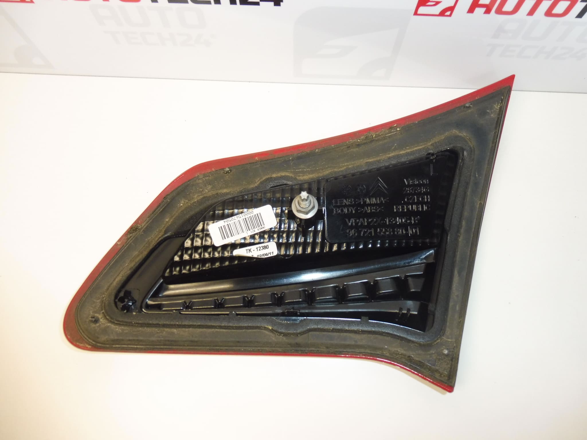 Zierrahmen der linken Rückleuchte Citroën C4 II 9672155880 7453E4 – Bild 2