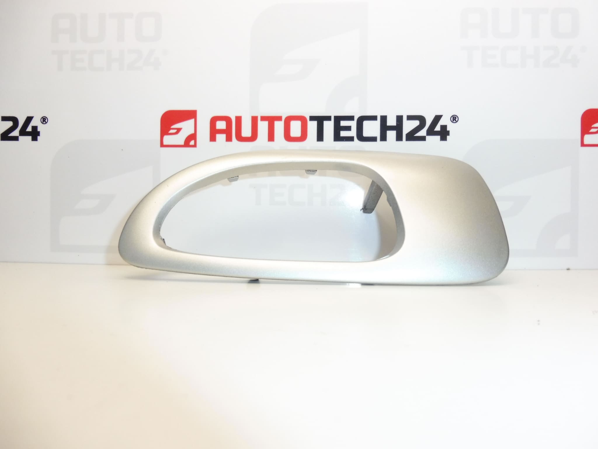 Abdeckung des inneren Türgriffs der rechten hinteren Tür Peugeot 307 9634769077 9119Y2